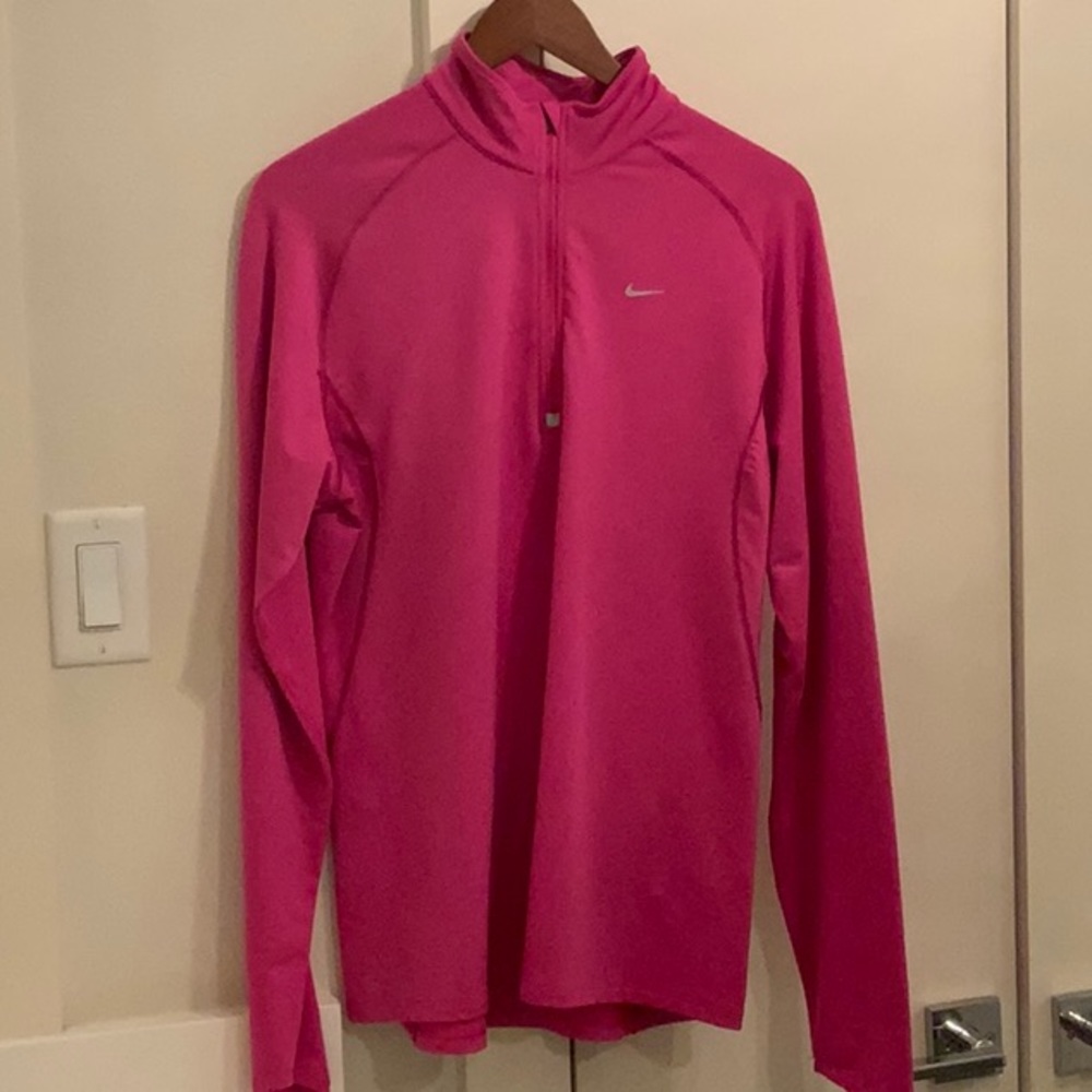 NIKE 1/4 ZIP PULL OVER.